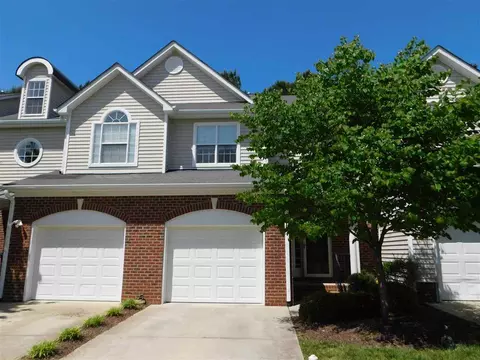 4323 Flintlock Ln, Durham, NC 27704 photo 1