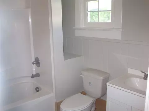 306 E D St, Erwin, NC 28339 photo 17