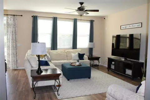 624 Ashburn Ln, Durham, NC 27703 photo 6