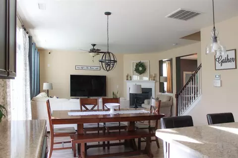 624 Ashburn Ln, Durham, NC 27703 photo 9