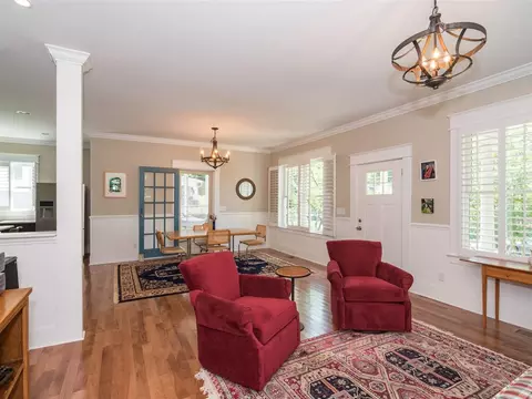 210 W Markham Ave, Durham, NC 27701 photo 4