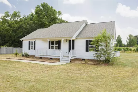 141 Wilmack Dr, Benson, NC 27504 photo 3