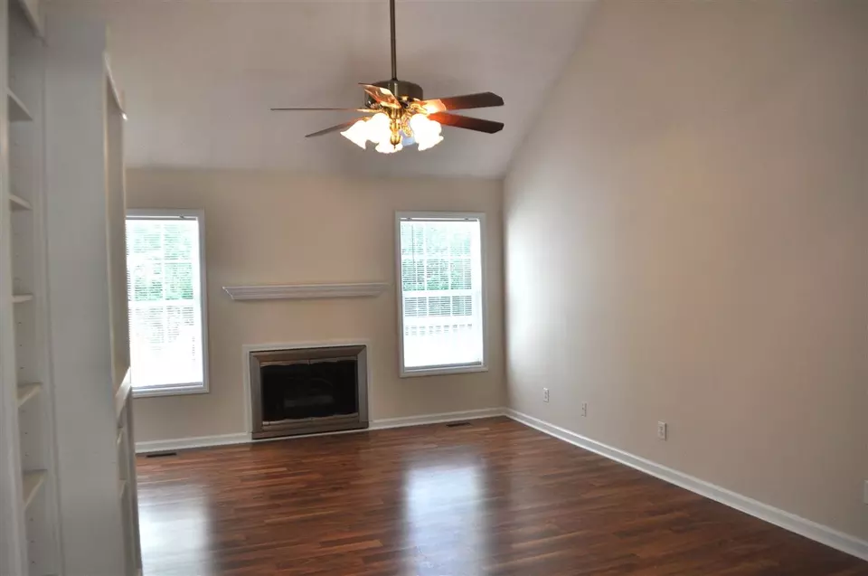  186 Creekstone Dr, Benson, NC 27504 photo 3