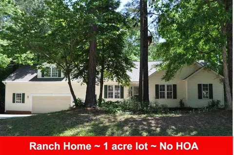 186 Creekstone Dr, Benson, NC 27504