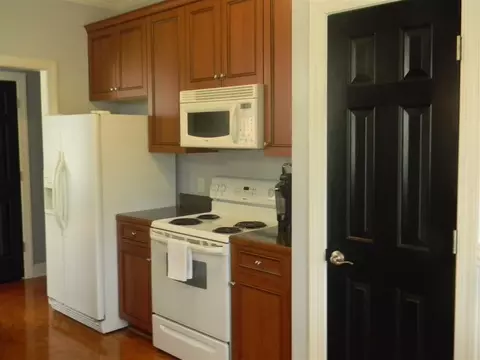 102 Colonade Ct, Benson, NC 27504 photo 9
