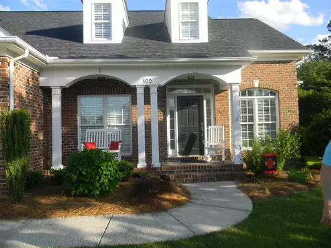 102 Colonade Ct, Benson, NC 27504 photo 3