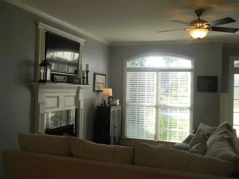 102 Colonade Ct, Benson, NC 27504 photo 8