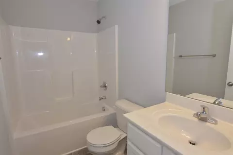 219 Highcroft Cir, Benson, NC 27504 photo 17