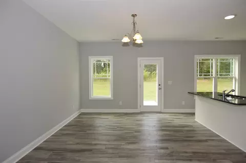 219 Highcroft Cir, Benson, NC 27504 photo 8