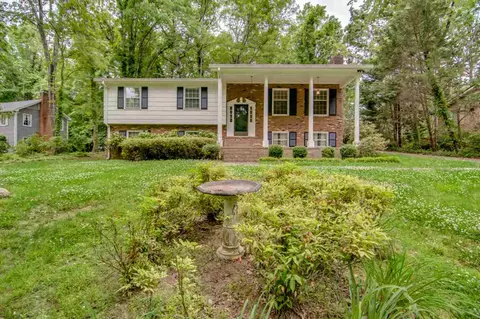 10 Winthrop Ct, Durham, NC 27707 photo 2