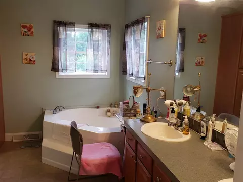 60 Logans Ln, Middlesex, NC 27557 photo 9