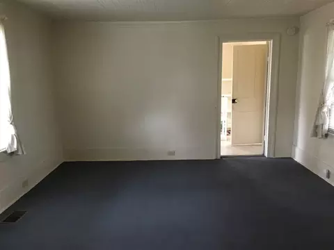 208 E Spring St, Oxford, NC 27565 photo 6