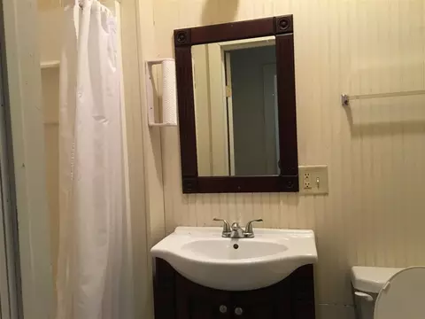 208 E Spring St, Oxford, NC 27565 photo 15