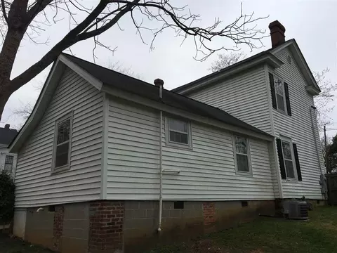 208 E Spring St, Oxford, NC 27565 photo 3