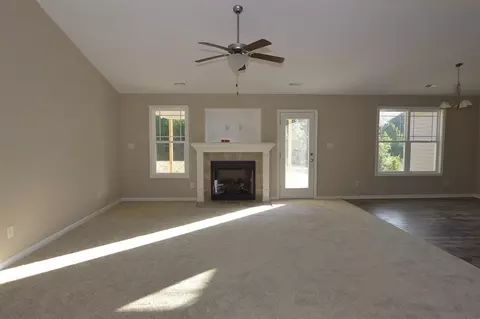 112 Highcroft Cir, Benson, NC 27504 photo 3