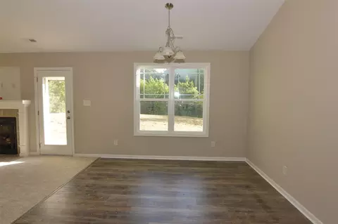 112 Highcroft Cir, Benson, NC 27504 photo 9