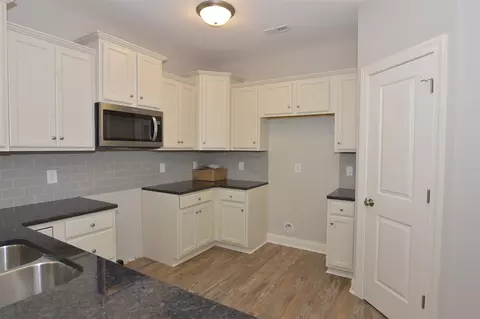 201 Highcroft Cir, Benson, NC 27504 photo 10
