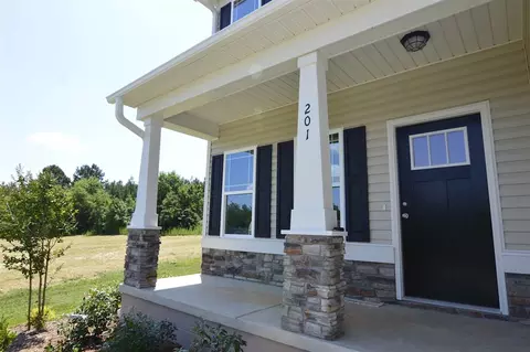 201 Highcroft Cir, Benson, NC 27504 photo 2