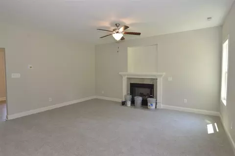 201 Highcroft Cir, Benson, NC 27504 photo 6