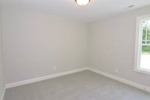 201 Highcroft Cir, Benson, NC 27504 photo 18