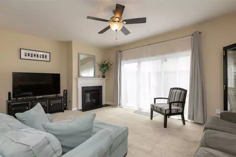 8 Prairie View Ct, Durham, NC 27703 photo 4