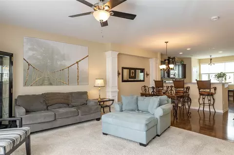 8 Prairie View Ct, Durham, NC 27703 photo 5