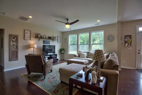 8 Moonbeam Dr, Durham, NC 27712 photo 11
