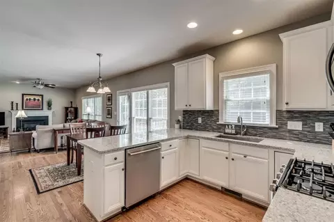 5116 Paces Ferry Dr, Durham, NC 27712 photo 13