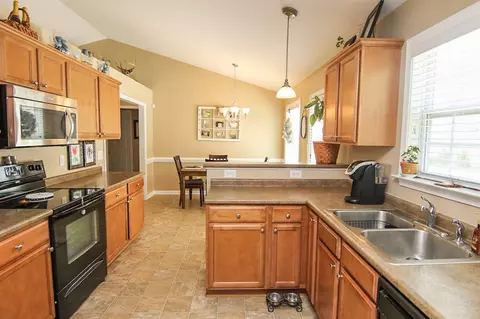 27 Ascott Cir, Smithfield, NC 27577 photo 7