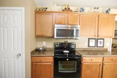 27 Ascott Cir, Smithfield, NC 27577 photo 9