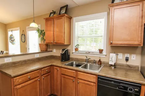27 Ascott Cir, Smithfield, NC 27577 photo 8