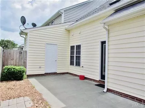 829 S White St, Wake Forest, NC 27587 photo 2