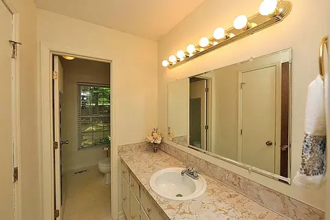 6302 Whitt Rd, Durham, NC 27712 photo 10