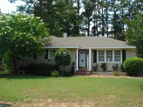 607 N Park Ave, Dunn, NC 28334 photo 1