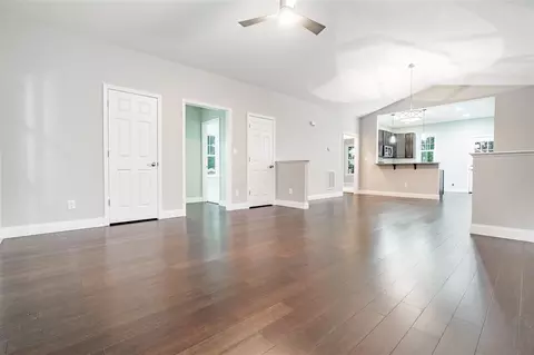 400 West St, Apex, NC 27502 photo 4