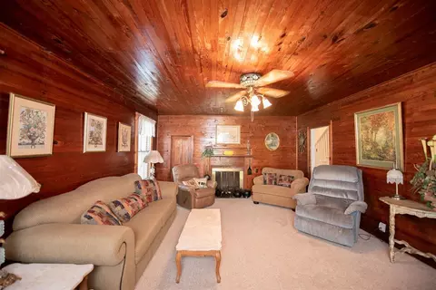 501 S Main St, Broadway, NC 27505 photo 10