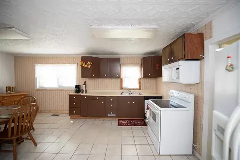 501 S Main St, Broadway, NC 27505 photo 8