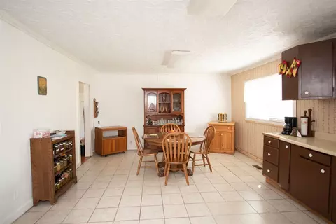 501 S Main St, Broadway, NC 27505 photo 9