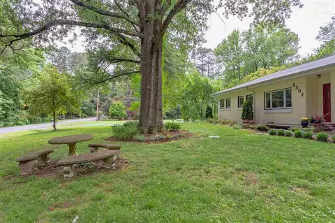 2302 Indian Trl, Durham, NC 27705 photo 4
