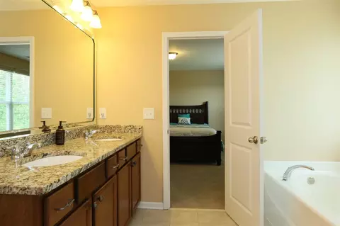 1221 Golden Eagle Dr, Durham, NC 27704 photo 18