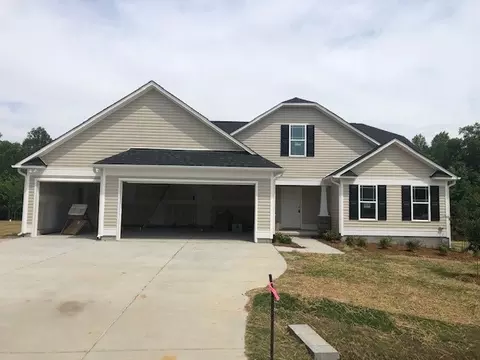 138 Highcroft Cir, Benson, NC 27504 photo 1