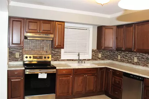 1300 Meadowbrook Dr, Garner, NC 27529 photo 8