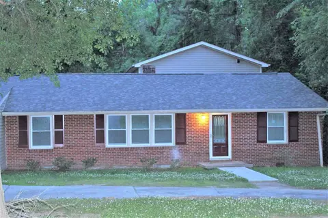 1300 Meadowbrook Dr, Garner, NC 27529 photo 2