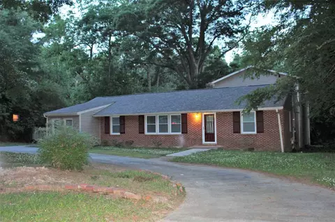 1300 Meadowbrook Dr, Garner, NC 27529 photo 1