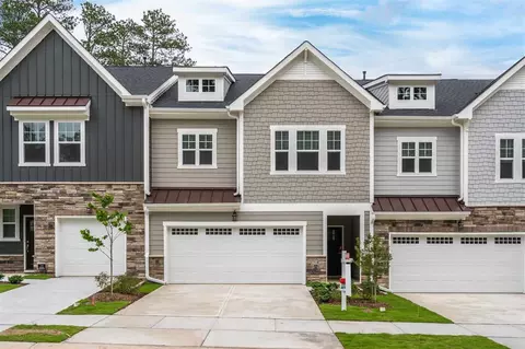 2046 Chipley Dr, Cary, NC 27519 photo 1