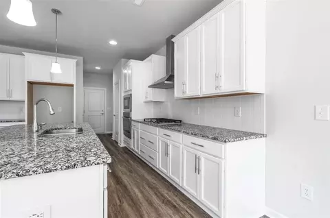 2046 Chipley Dr, Cary, NC 27519 photo 2