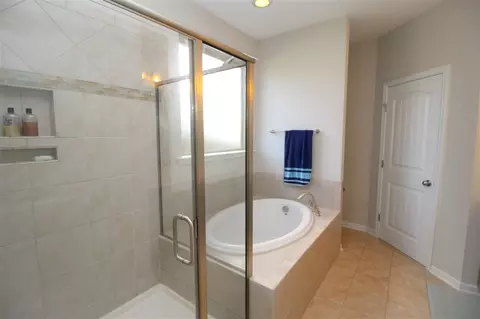 1048 Laredo Ln, Durham, NC 27703 photo 14