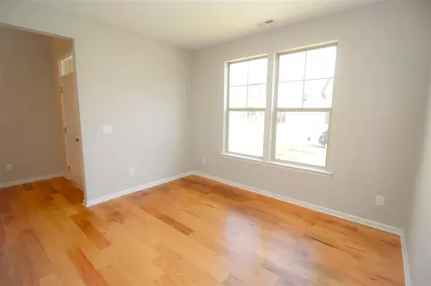 1048 Laredo Ln, Durham, NC 27703 photo 3
