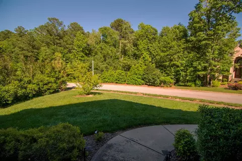 414 Allenhurst Pl, Cary, NC 27518 photo 2