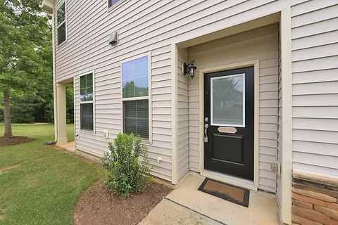 1 Dinara Dr, Durham, NC 27705 photo 3